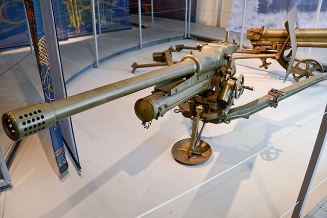 Tour of the exhibition of military innovations of five centuries in Vienna