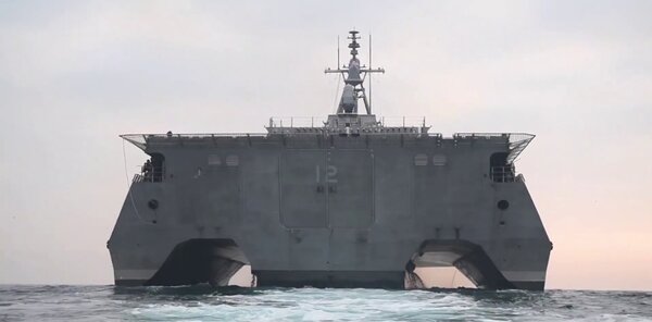 Эксперты США назвали новые корабли прибрежной зоны "Кучей мусора" Эксперты США назвали новые корабли прибрежной зоны "Кучей мусора"