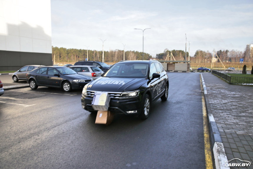 Кто быстрее припаркуется: автопилот или человек? Кто быстрее припаркуется: автопилот или человек?