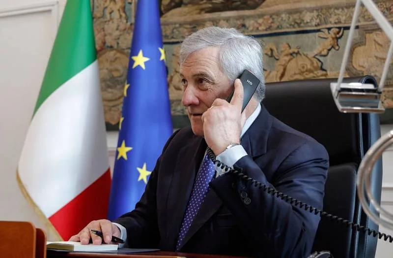 Глава МИД Италии: ЕС нужна собственная армия, если он хочет быть носителем мира во всем мире