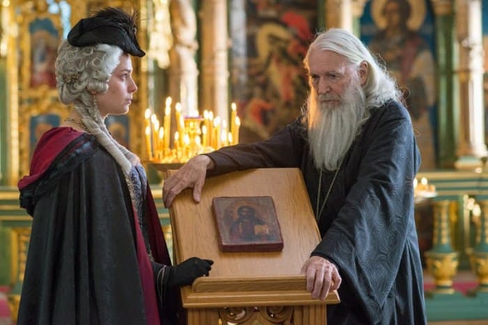 Станислав Любшин в сериале *Великая*, 2015 | Фото: kino-teatr.ru Станислав Любшин в сериале *Великая*, 2015 | Фото: kino-teatr.ru