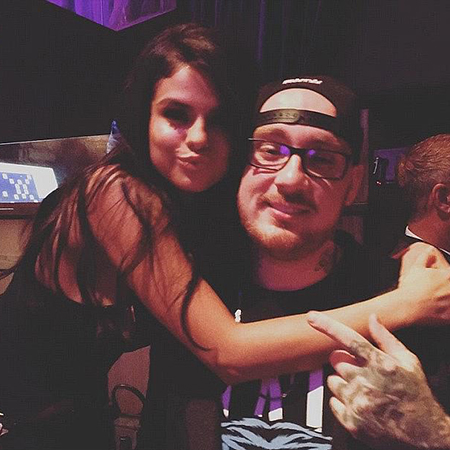 Тату-мастер Селены Гомес рассказал о ее состоянии до госпитализации: Тату-мастер Селены Гомес рассказал о ее состоянии до госпитализации: