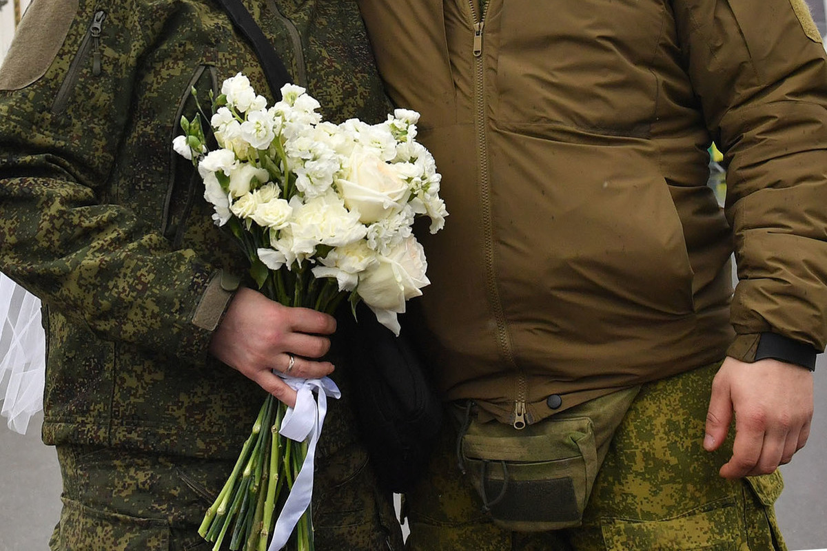 Бойцы СВО в российском городе начали повторно жениться, забыв развестись