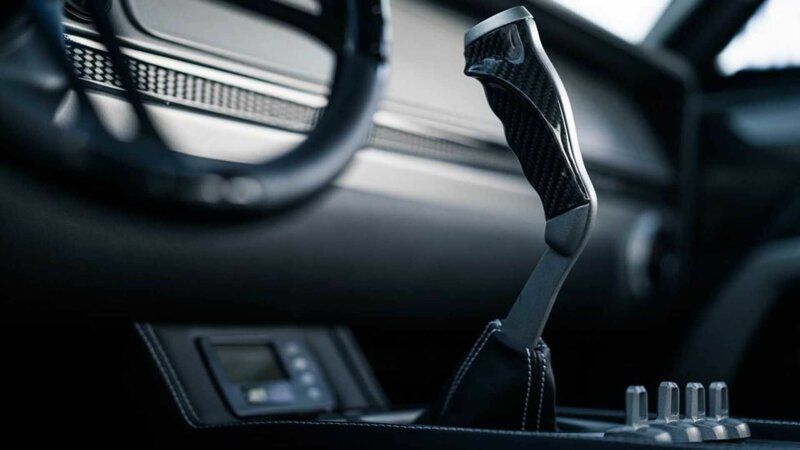 Друзья Вин Дизеля подарили ему эксклюзивный и очень мощный Dodge Charger Друзья Вин Дизеля подарили ему эксклюзивный и очень мощный Dodge Charger автомобиль,НОВОСТИ