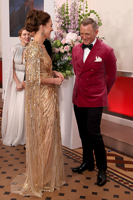 Кейт Миддлтон, Дэниел Крейг, Леа Сейду, Билли Айлиш и другие на мировой премьере фильма "Не время умирать" Кейт Миддлтон, Дэниел Крейг, Леа Сейду, Билли Айлиш и другие на мировой премьере фильма "Не время умирать" Красная дорожка