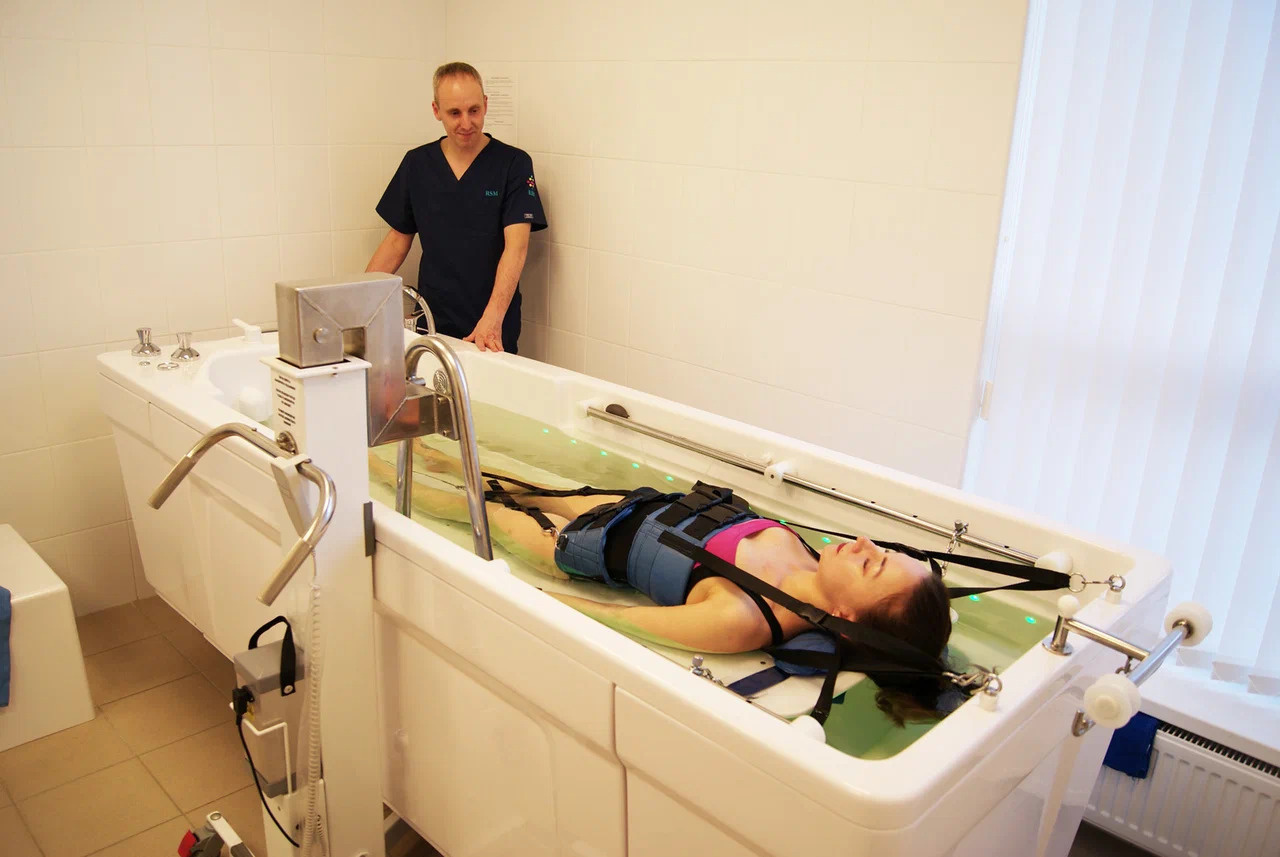 наркологическая больница. венская частная клиника. лечь в платную клинику. ректороманоскопия ррс. доверие к врачу картинки.