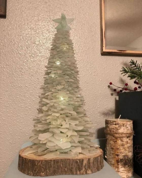 Креативные ёлки, сделанные из того, что попалось под руку позитив,смешные картинки,юмор