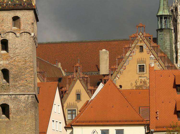 Древний Ульм: город, подаривший миру Эйнштейна Древний Ульм: город, подаривший миру Эйнштейна авиатур