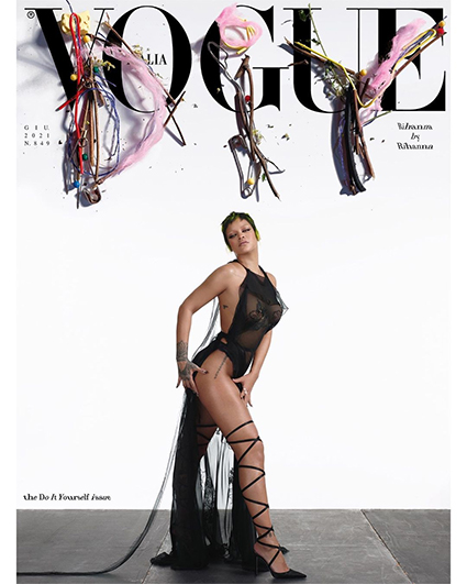 Рианна в полупрозрачном платье снялась для итальянского Vogue. Образ она придумала сама Новости моды