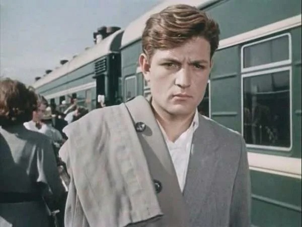 Юлиан Панич: успех в кино, переезд заграницу и личная жизнь Юлиан Панич: успех в кино, переезд заграницу и личная жизнь Звезды