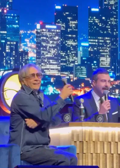 Надежда Оболенцева, Илья Лагутенко и Софья Таюрская посетили шоу 