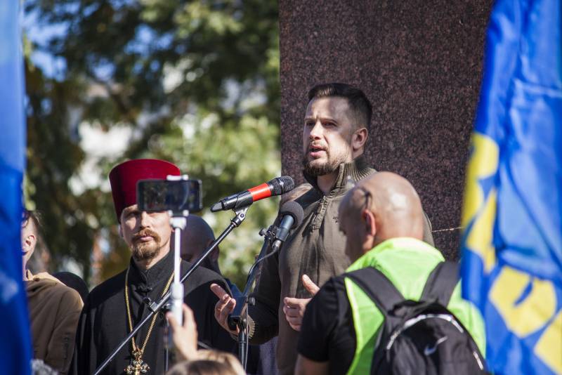 Репортаж Колорадского Таракана. День «Де», или Украденный Бессмертный полк украина