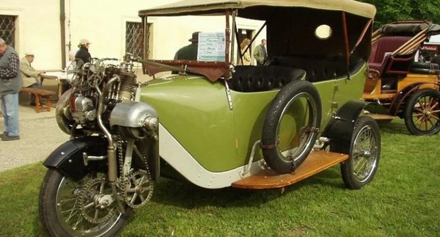 Куб на колёсах и шаромобиль — необычные концепты автомобилей