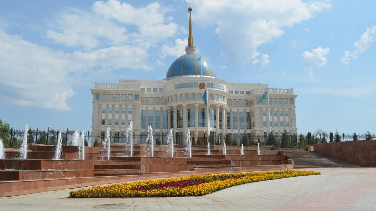 Соблюдают санкционный режим и строят биолаборатории: Онищенко возмутился политикой Казахстана