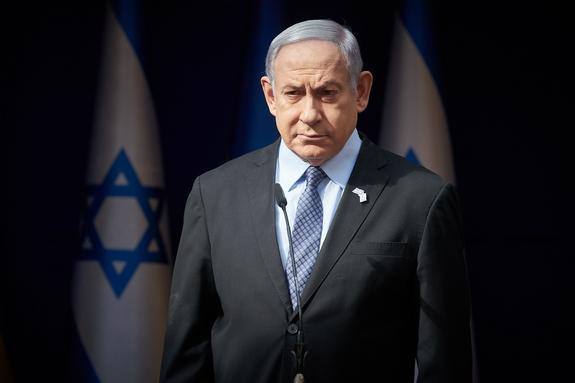 Спецслужбы рекомендовали Нетаньяху посещать мероприятия только с бомбоубежищами