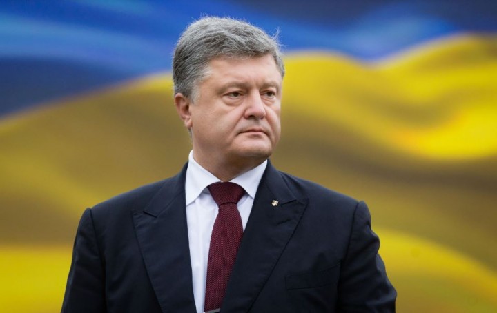 Порошенко поздравил украинцев с годовщиной изгнания нацистов из Киева