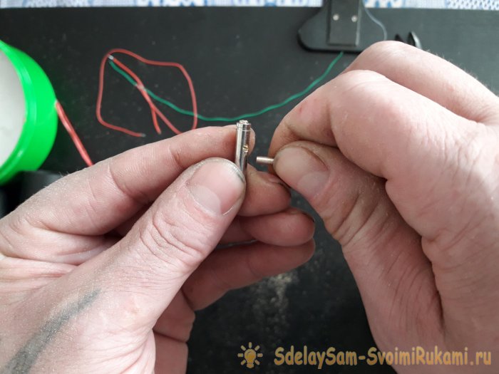 Как сделать простой электрошокер Как сделать простой электрошокер сделай сам