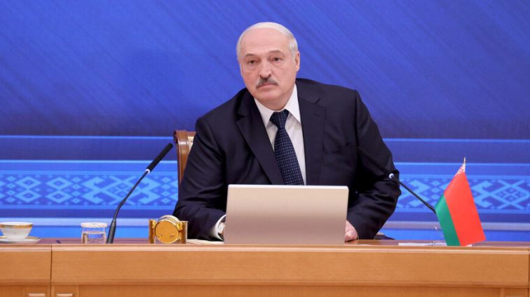 Президент Беларуси Александр Лукашенко обратился к народу и Национальному собранию