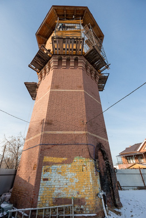 Житель Томска приобрел старинную водонапорную башню, чтобы превратить ее в особенный дом водонапорная башня