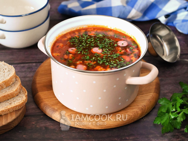 Щи из квашеной капусты с копченостями, рецепт с фото