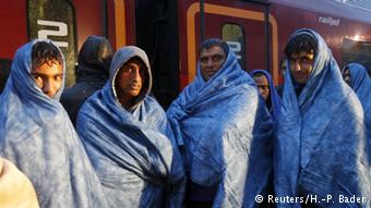 Беженцы на вокзале одного из австрийских городов, сентябрь 2015