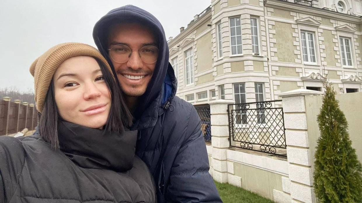 Не уберегли любовь: топ-10 звездных расставаний 2021 года Шоу-бизнес