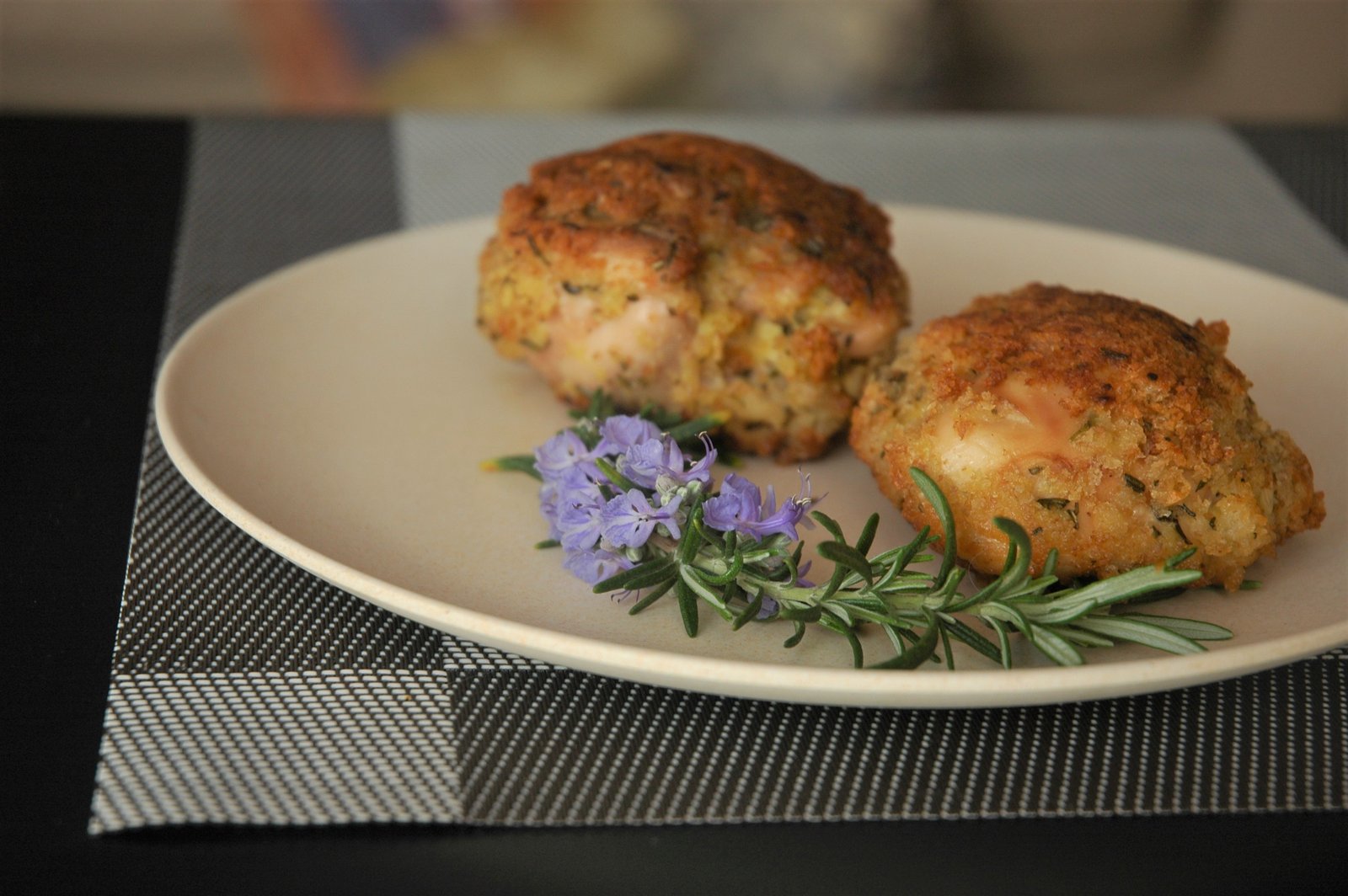 Куриные бедрышки в ароматной хлебной корочке блюда из курицы,кухни мира,мясные блюда