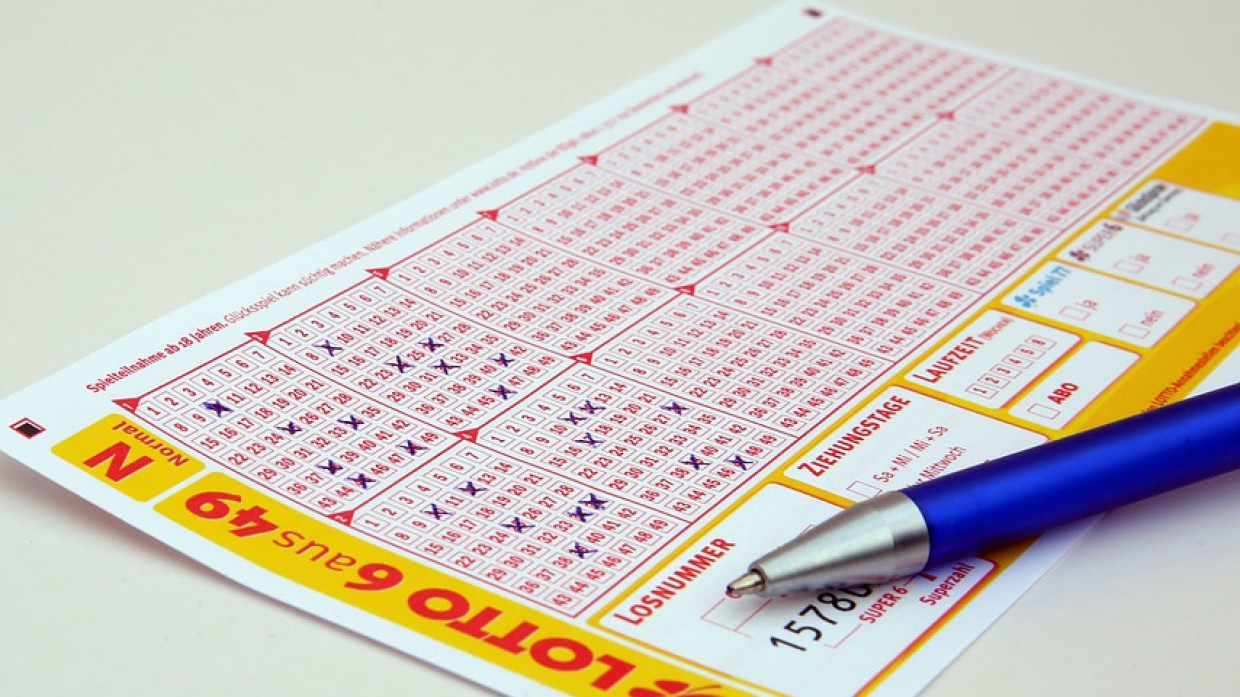 Юрист Уткин напомнил об обложении лотерейных выигрышей дополнительными налогами