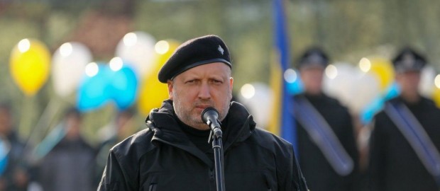 Страсти по реинтеграции Донбасса: радикалы обвинили Турчинова в лояльности России