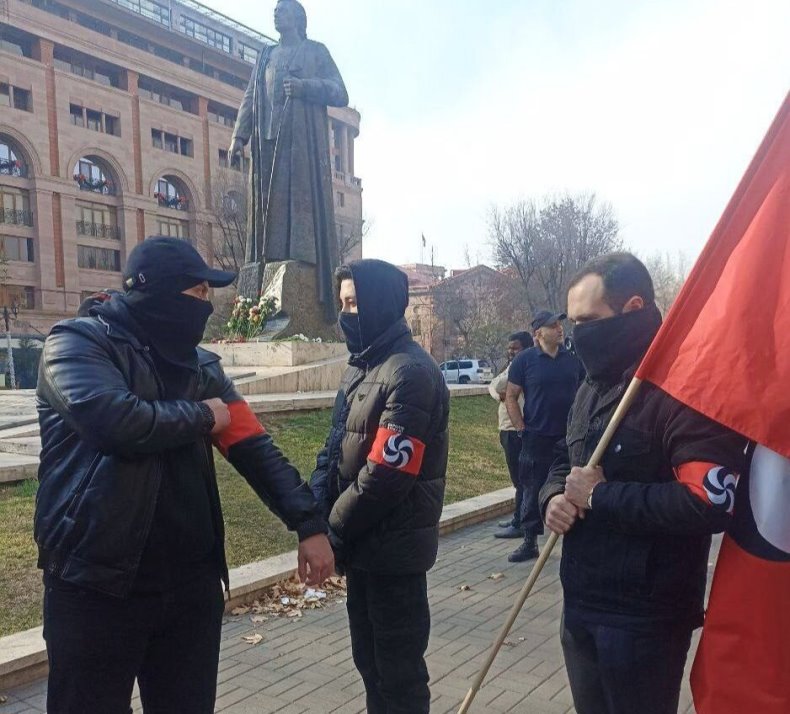 В Армении нацисты проводят факельные шествия. Пашинян идёт по ускоренной программе В Армении нацисты проводят факельные шествия. Пашинян идёт по ускоренной программе геополитика