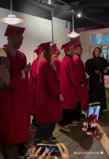 Мать в образе священника и трендовый торт: как Аглая Тарасова отметила день рождения с Ксенией Раппопорт, Юрием Колокольниковым, сестрой Софией и Антоном Филипенко Раппопорт, Ксения, Белякин, Аглая, София, Тарасовой, Тарасова, друзьями, Колокольников, Колокольникова, родила, рождения, актёр, ТарасоваДмитрий, отношениях, актрисы, Чайкина, Филипенко, Анастасия, вместе