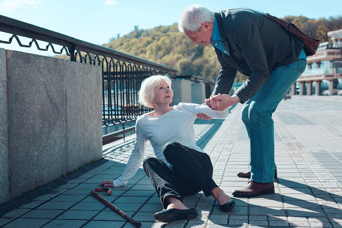 Падения у пожилых: можно ли с ними бороться? возраст,здоровье
