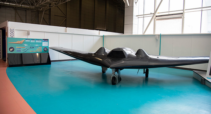 ТЕНЬ НАД УКРАИНОЙ: НОВЕЙШИЙ РУССКИЙ ТЯЖЁЛЫЙ БЕСПИЛОТНИК "ОХОТНИК" УНИЧТОЖИТ ВСЮ КИЕВСКУЮ ПВО оружие