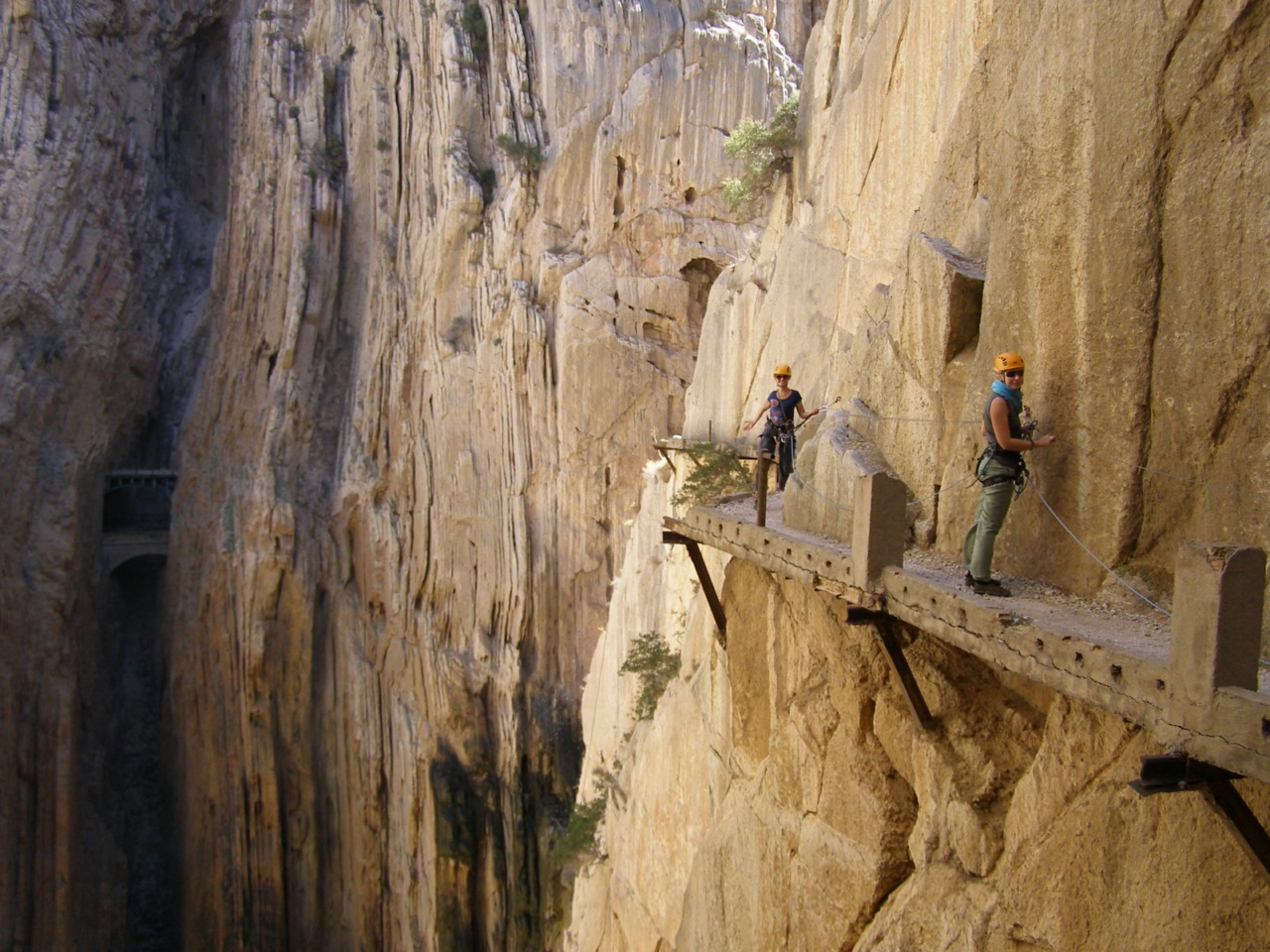 Самая опасная пешеходная тропа в мире интересное,экстремальный туризм,экстрим