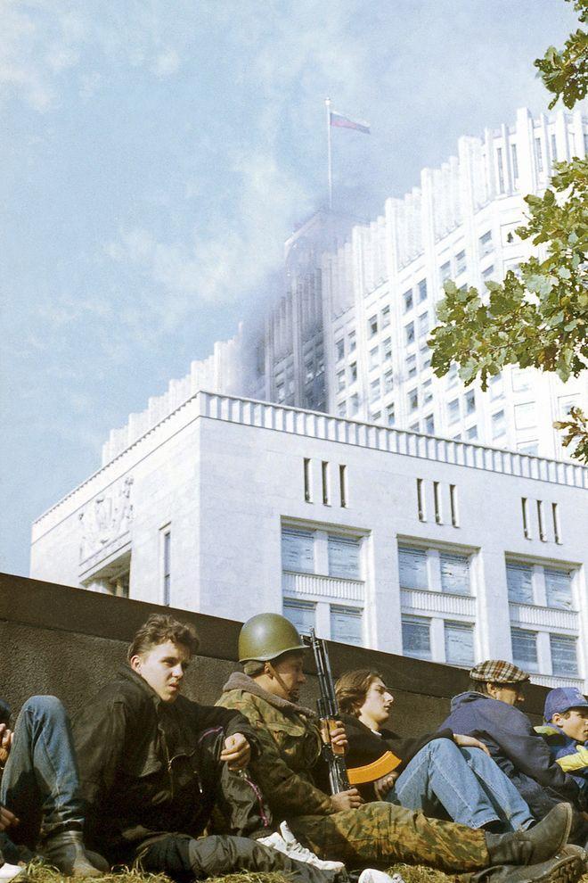 Фотография: Расстрел Дома Советов 4 октября 1993 года №15 - BigPicture.ru