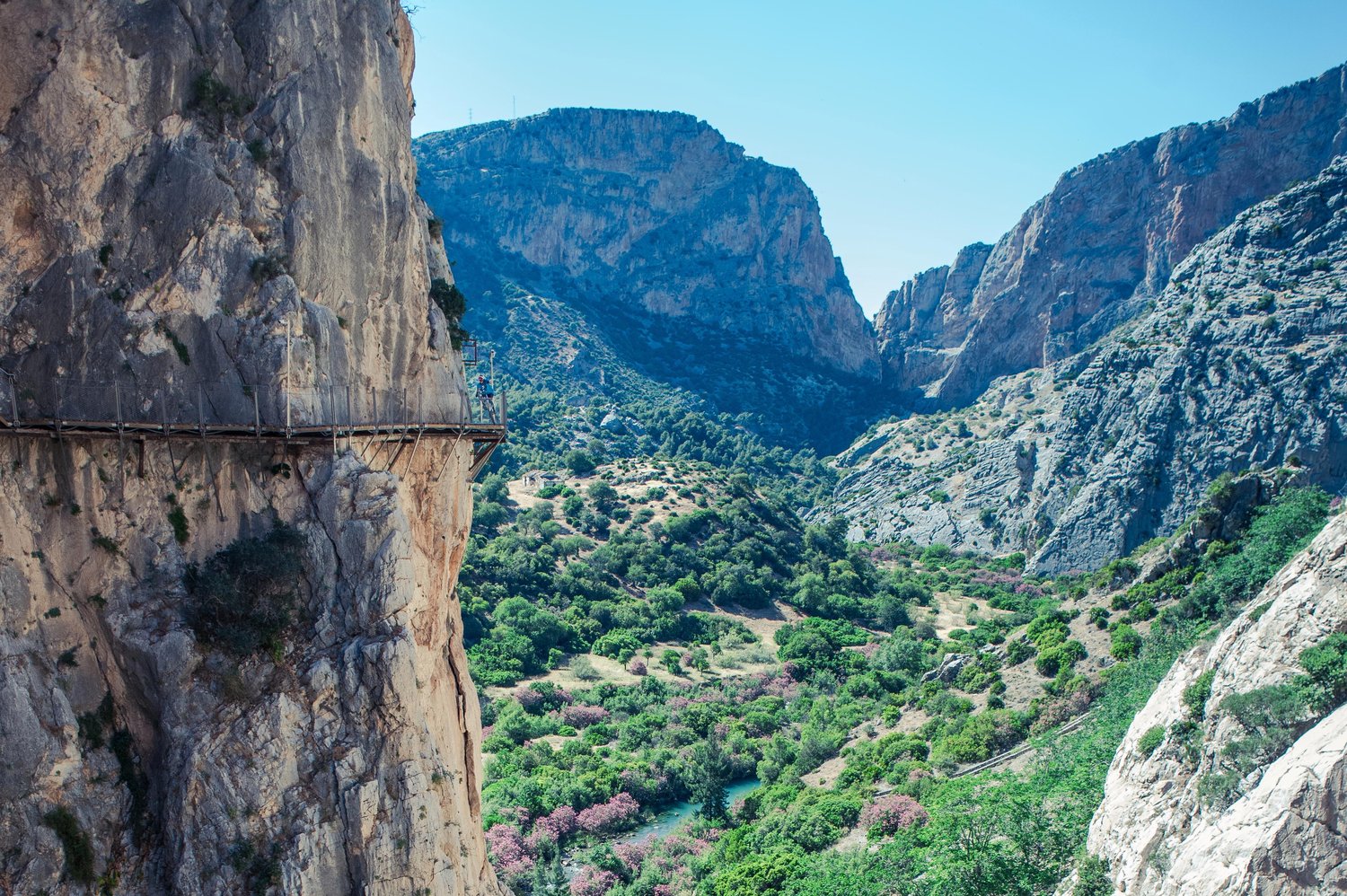 Самая опасная пешеходная тропа в мире интересное,экстремальный туризм,экстрим