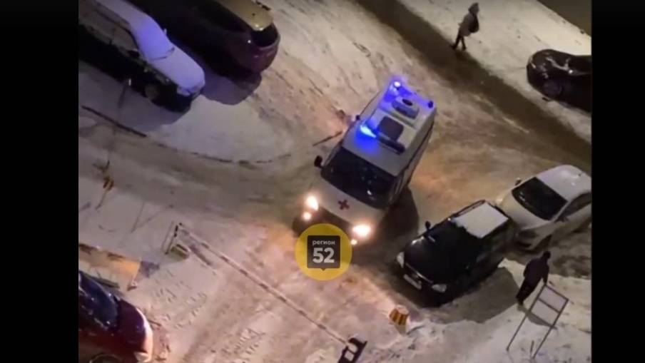 Скорая не смогла проехать к пациенту из-за шлагбаума в Нижнем Новгороде
