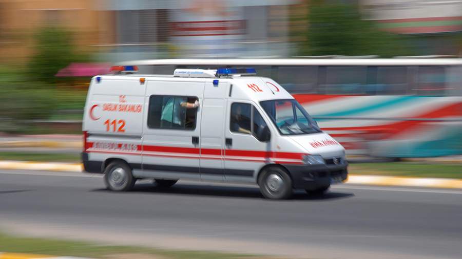 В Анталье 16 человек пострадали при столкновении двух джипов