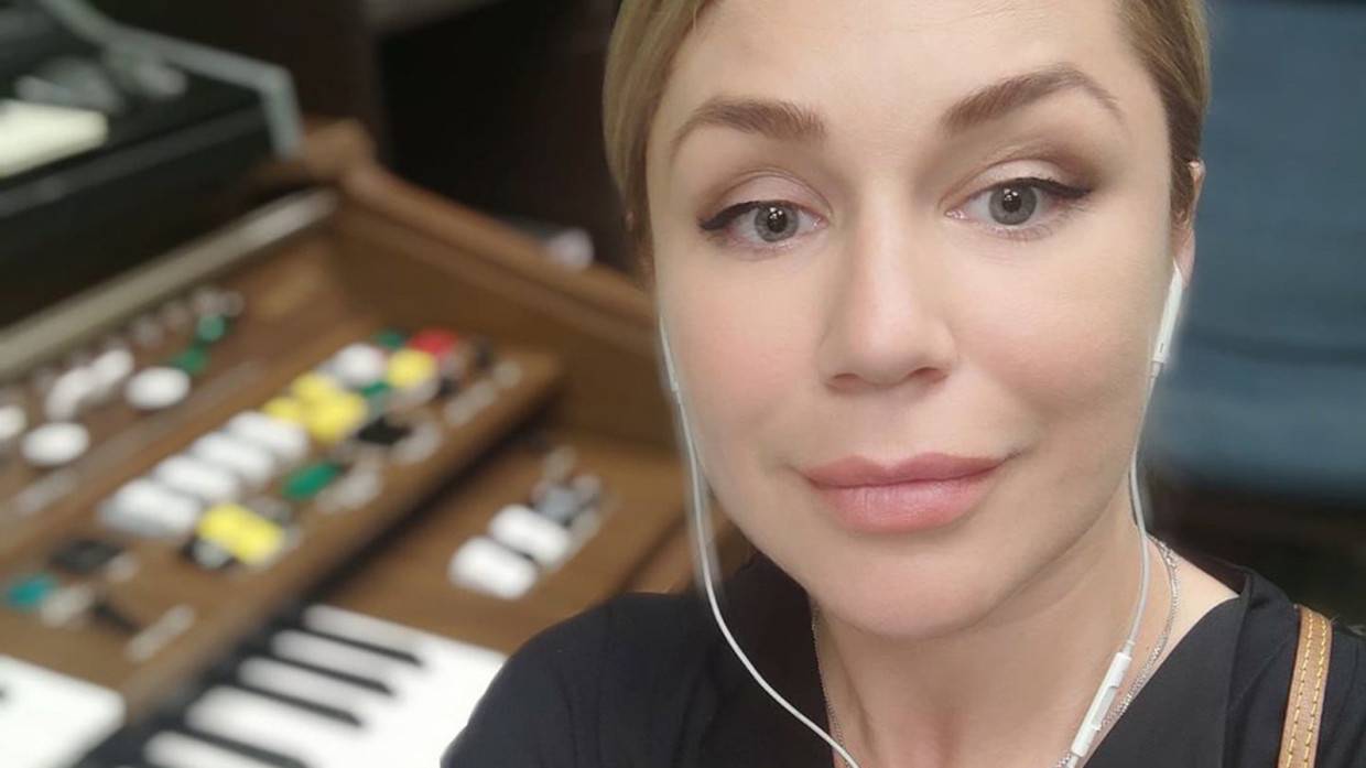 Экс-солистка «Ленинграда» Колибаба опровергла новость о похищении у нее арсенала оружия