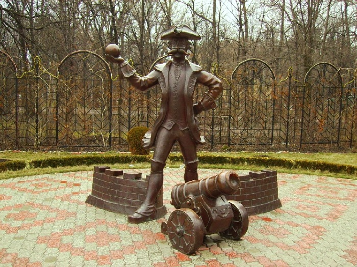 Памятник барону Мюнхгаузену. (Украина, Кременчуг) 