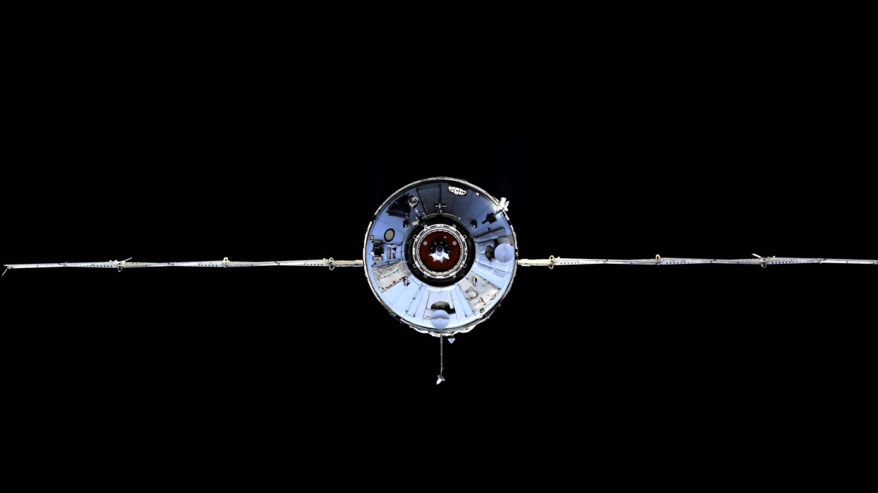 Корабль «Союз МС-18» перестыкуют с модуля «Рассвет» на «Науку» на МКС