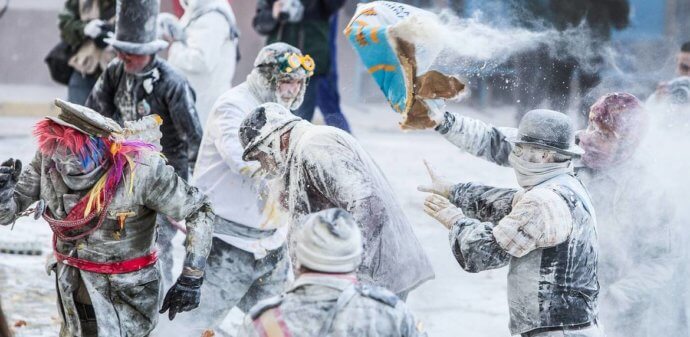 яично-мучная битва