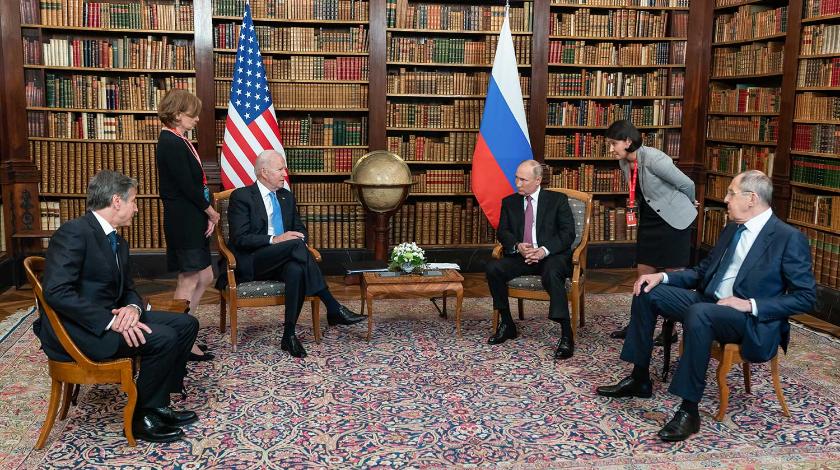 Байден потеряет США после переговоров с Путиным - WSJ