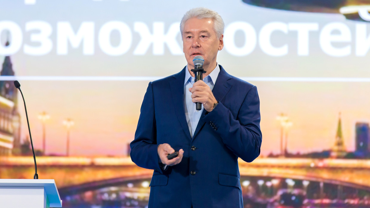 Собянин пообещал дальше развивать общественный транспорт Москвы