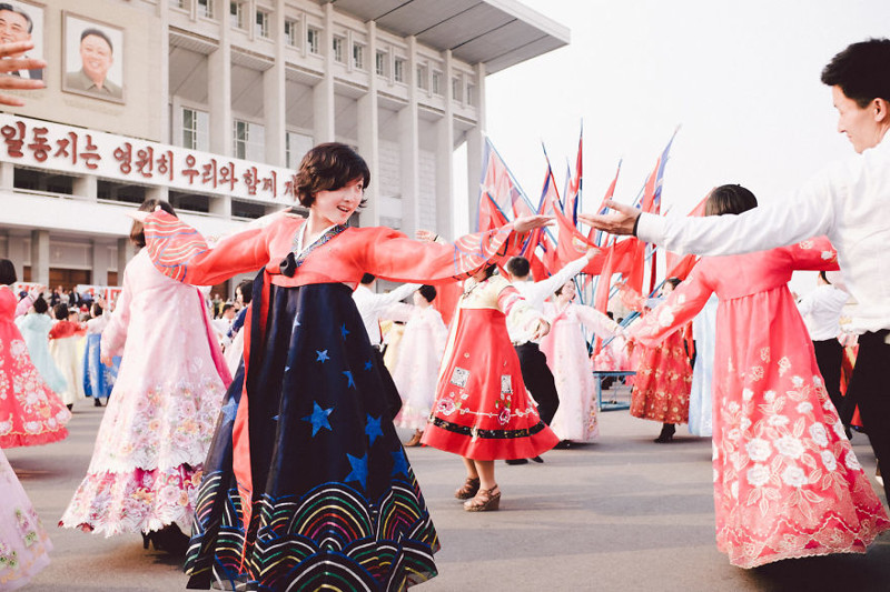 На танцах глазами туриста, северная корея, фото
