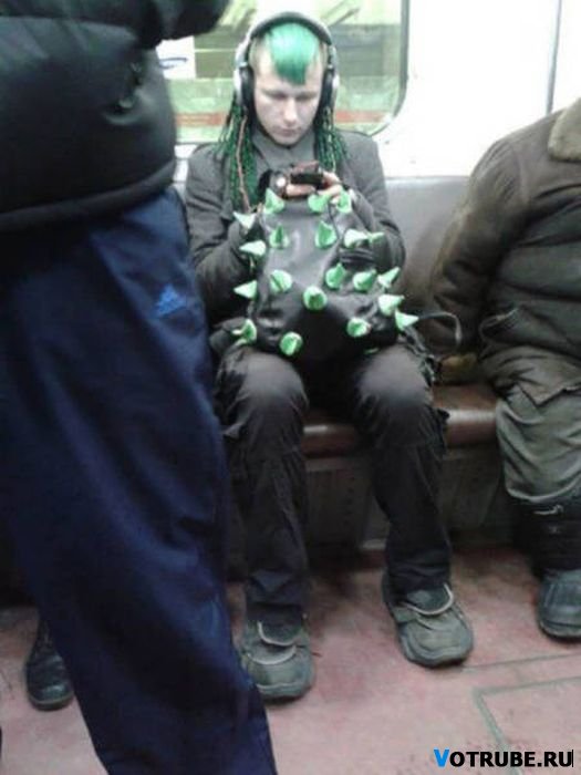 Фрики в метро Выпуск 2048 (34 фото)