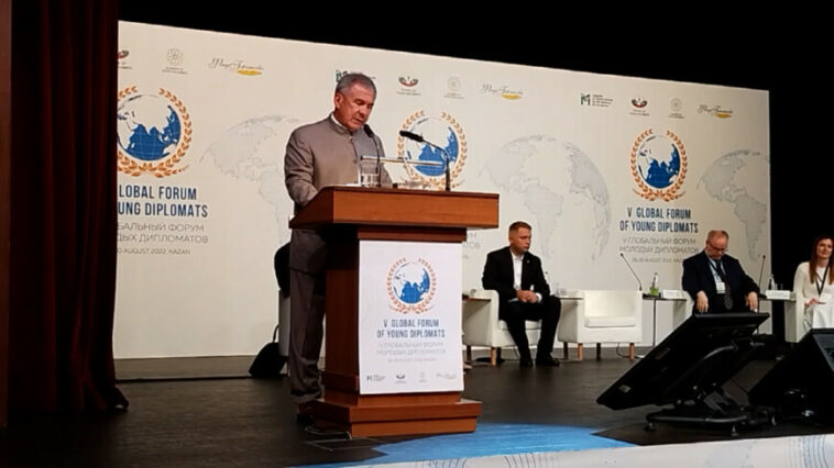 Международный форум молодых дипломатов открылся в Казани