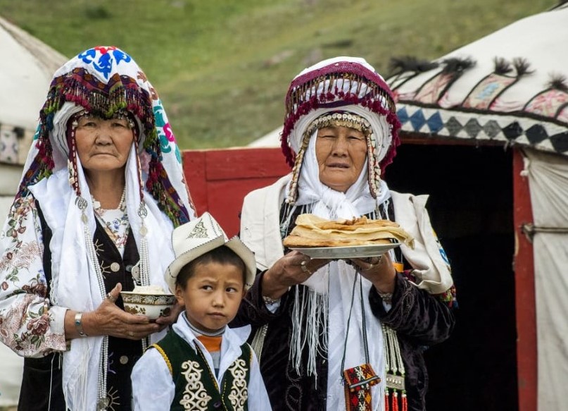 В Киргизии развернулась борьба с «колониальным сознанием»