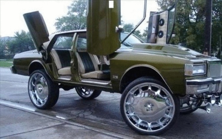 25 людей, которые сильно переборщили с тюнингом своих авто 