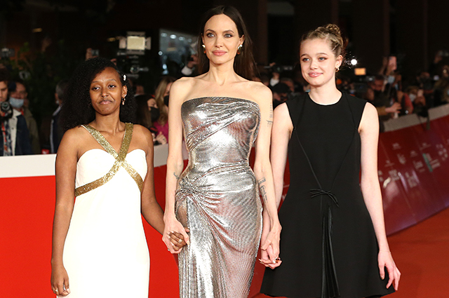 Анджелина Джоли с дочерьми, Кит Харингтон и другие на премьере фильма "Вечные" в Риме